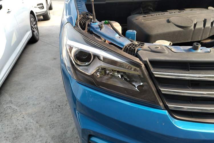 Used Dongfeng Fengon S560 2019 1.8L Manual Urban Model Right Front Headlight