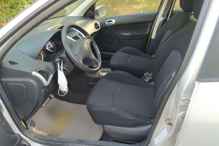 Used Peugeot 207 2009 Hatchback 1.6L Automatic Prestige Edition
