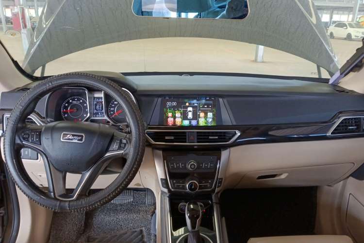 Used Zotye Domy X5 2017 Upgraded Model 1.5T CVT Landlord Edition