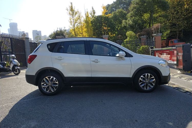 Used Suzuki Vitara S-Cross 2017 1.6L CVT Two-Wheel Drive Urban Fashion Model
