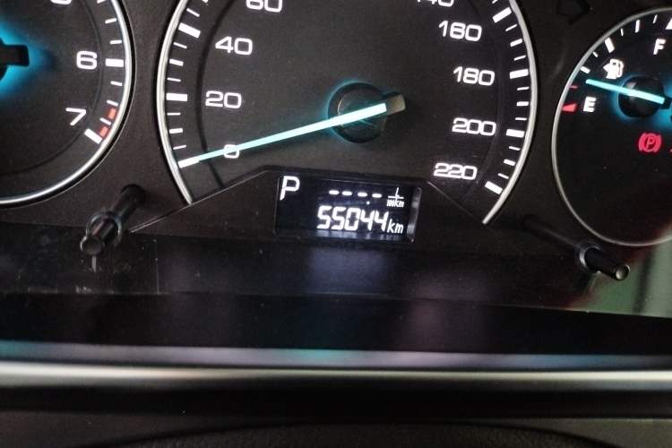 Used Zotye Domy X7 2017 1.8T DCT Luxury Model Odometer Close Up