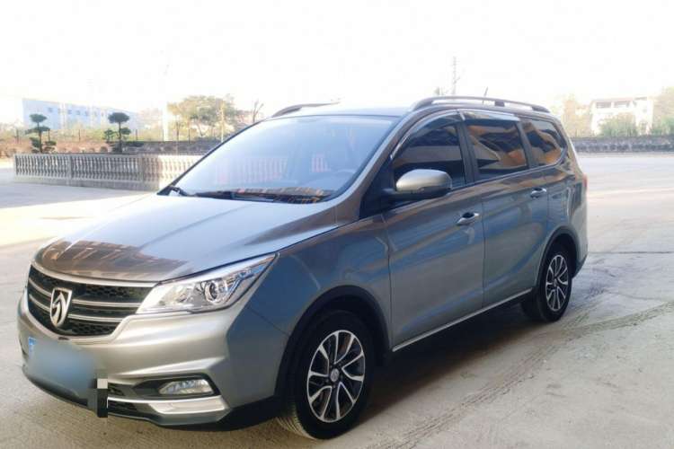 Used Baojun 730 2019 1.5L Manual Fashion Model 7-seater National V