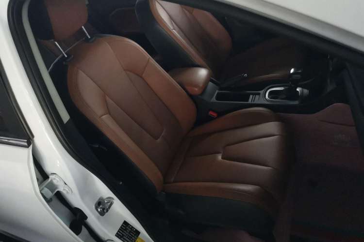 Used MG GT 2016 1.5L Automatic Value-Added Luxury Edition
