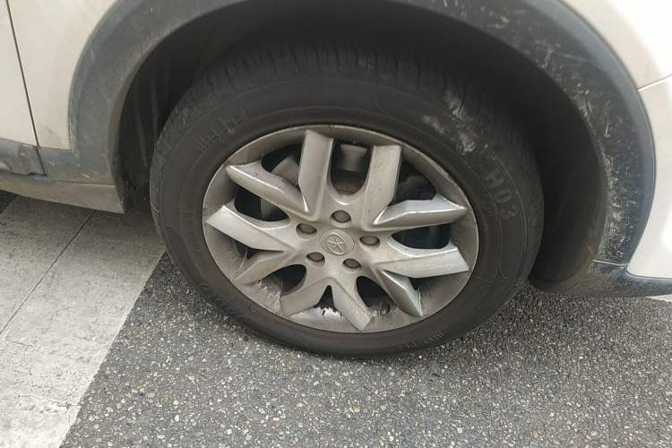 Used JAC Refine S3 2014 1.5L Manual Luxury Smart Model Right Front Wheel Hub