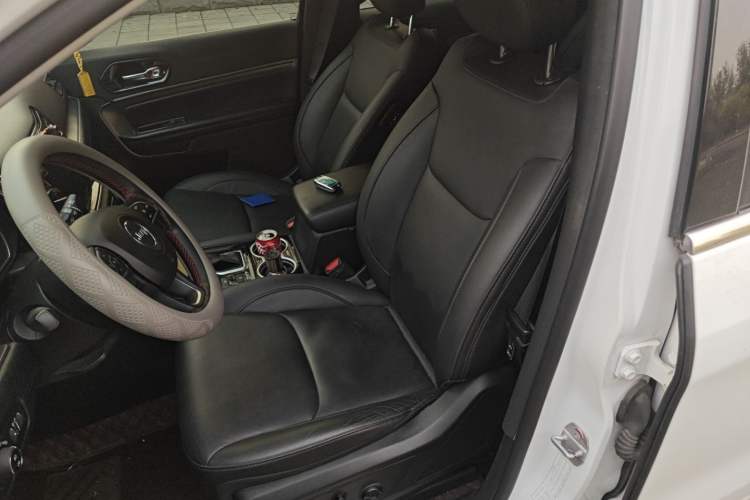 Used Jeep Commander 2018 2.0T Two-Wheel Drive Enjoy Edition China V