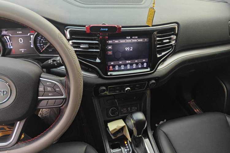 Used Jeep Commander 2018 2.0T Two-Wheel Drive Enjoy Edition China V