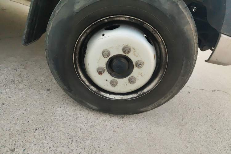 Used Jinbei T5 2018 1.5L Entrepreneurial-Grade Dual-Rear-Wheel DLCG14
