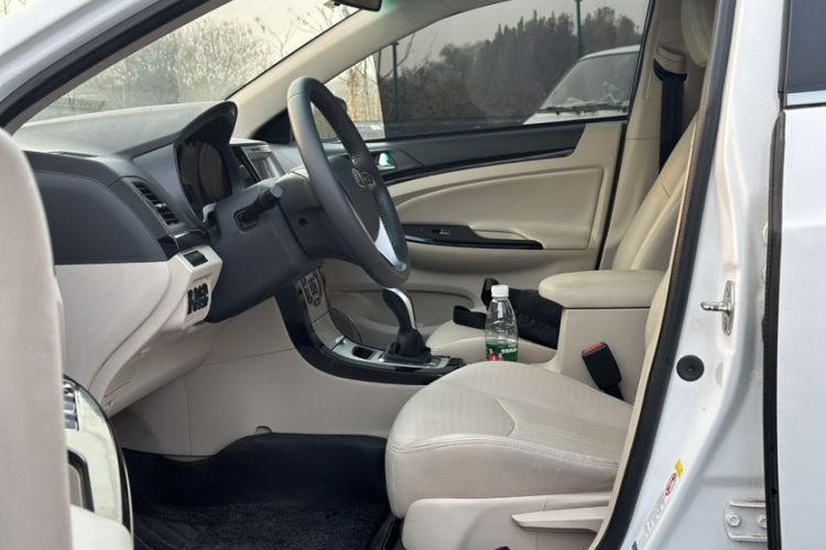 Used BYD e5 2017 300 Prestige Edition
