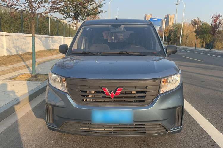 Used Wuling Hongguang PLUS 2020 1.5L Manual Standard Edition 5 Seats