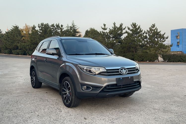 Used FAW Senya R7 2016 1.6L Manual Smart Version Front Right 45 Deg