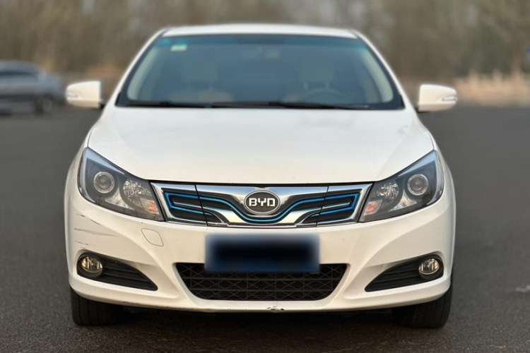 Used BYD e5 2017 300 Prestige Edition
