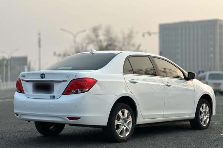 Used BYD e5 2017 300 Prestige Edition
