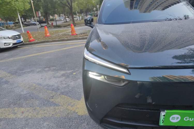 Used Wey Lanshan 2023 Four-Wheel Drive Ultra-Long Range Version Right Front Headlight