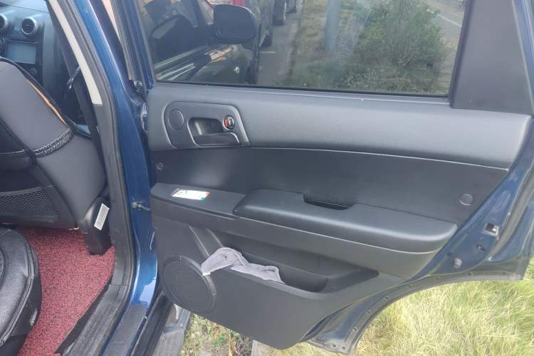 Used SsangYong Actyon 2014 2.3L Two-Wheel Drive Manual Transmission Entry-Level Gasoline Version
