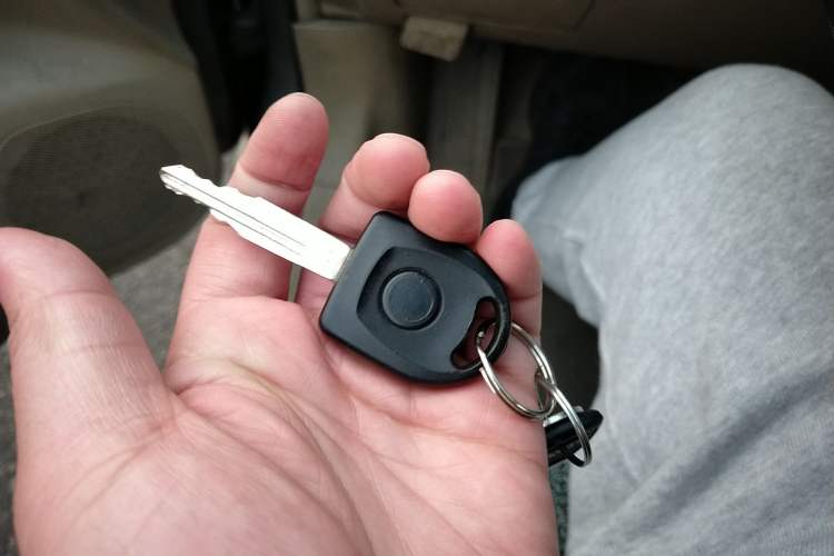 Used RELY V5 2009 1.8L Manual Comfort Version
