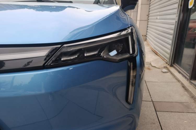 Used WM Motor W6 2021 520 km NEX Exploration Edition