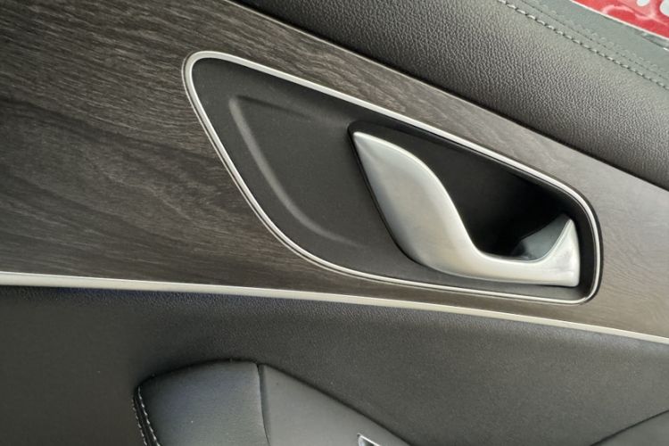 Used SERES SF5 2021 Four-Wheel Drive Freedom Expedition Edition
