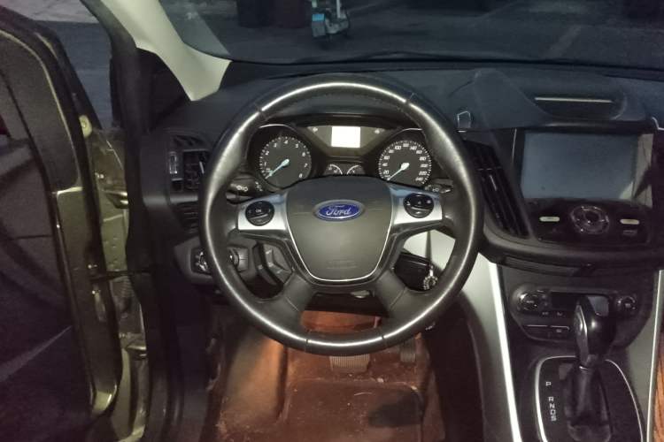 Used Ford Kuga 2013 1.6L GTDi Two-Wheel-Drive Trend Model
