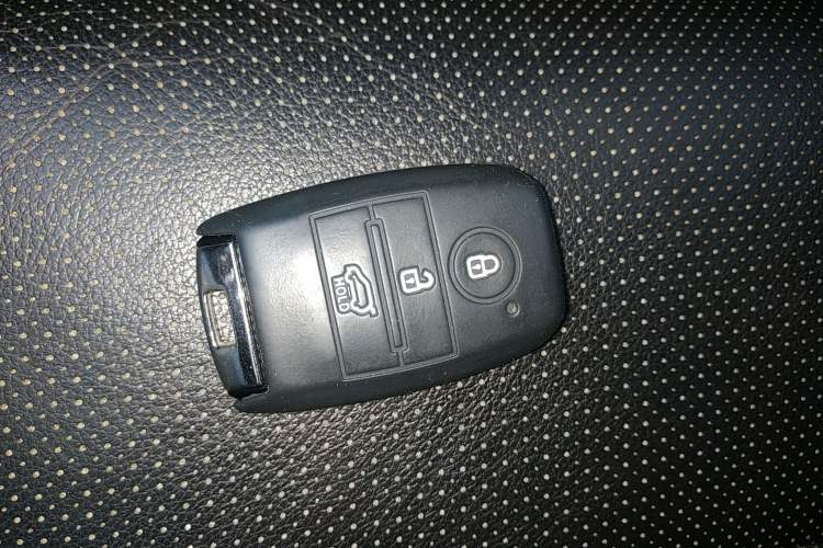 Used Kia  2016 2.0L Hybrid PRM
