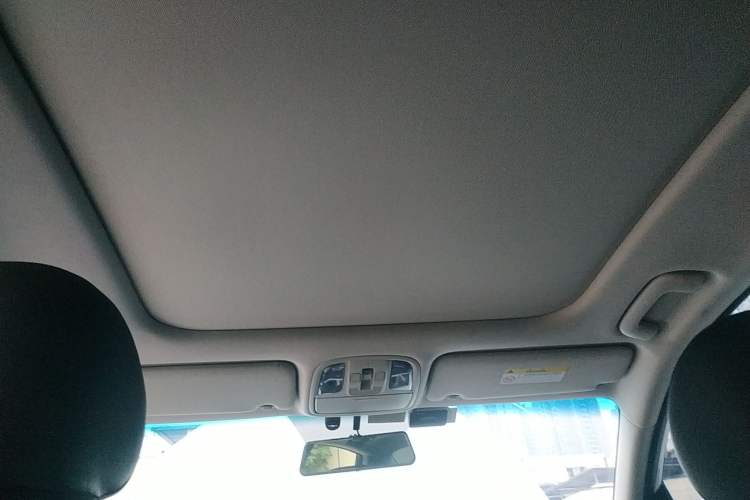 Used Kia  2016 2.0L Hybrid PRM
