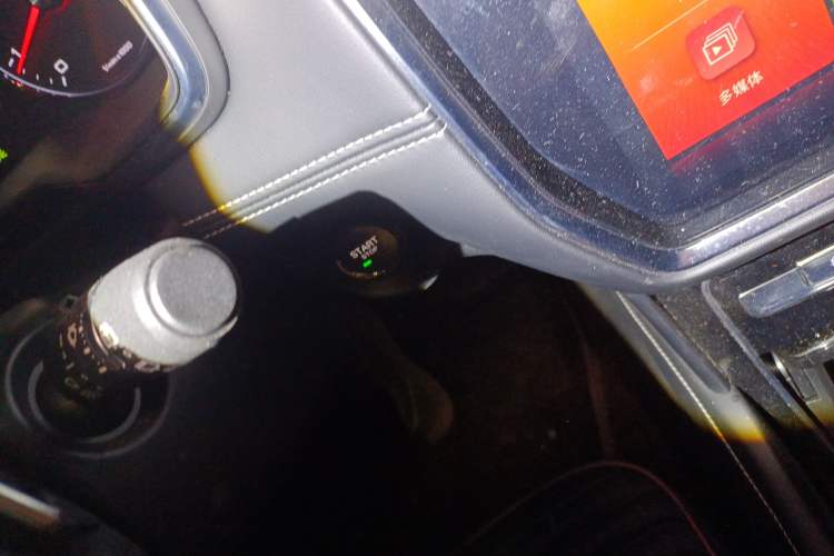 Used Roewe RX8 2019 30T Two-Wheel Drive Supreme Flagship Edition
