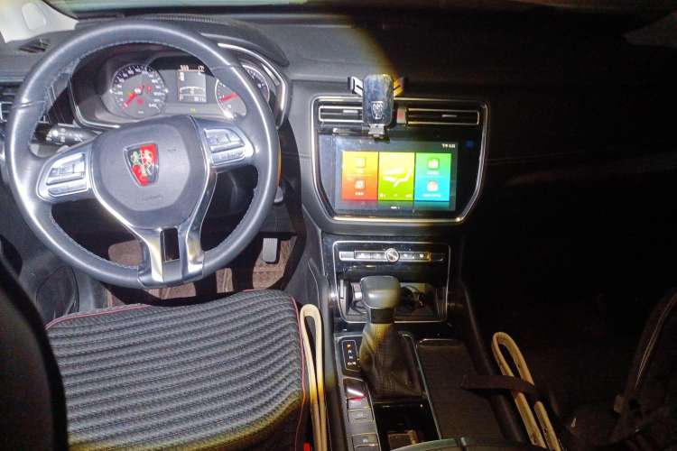 Used Roewe RX8 2019 30T Two-Wheel Drive Supreme Flagship Edition
