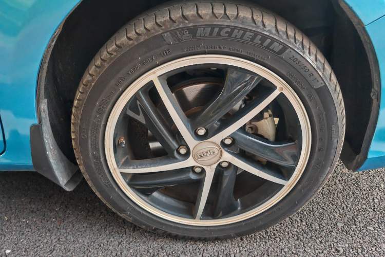 Used BYD Qin New Energy 2014 1.5T Cool Black Knight Flagship Model
