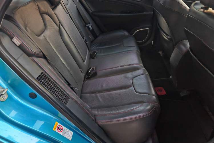 Used BYD Qin New Energy 2014 1.5T Cool Black Knight Flagship Model
