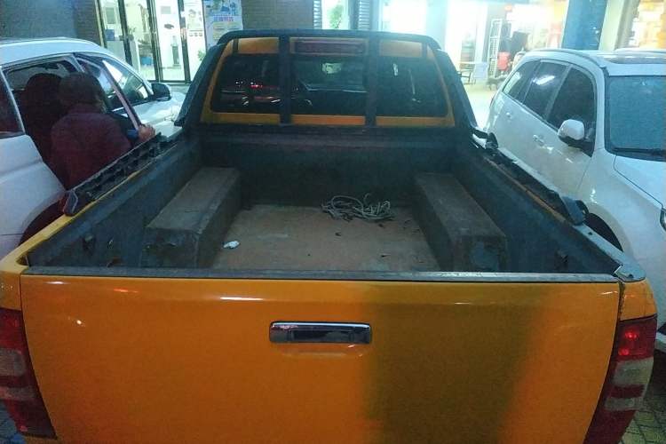 Used Isuzu JLM 2020 2.8T Classic Two-Wheel Drive Diesel Euro VI Comfort Plus Extended Version JE493ZLQ6E
