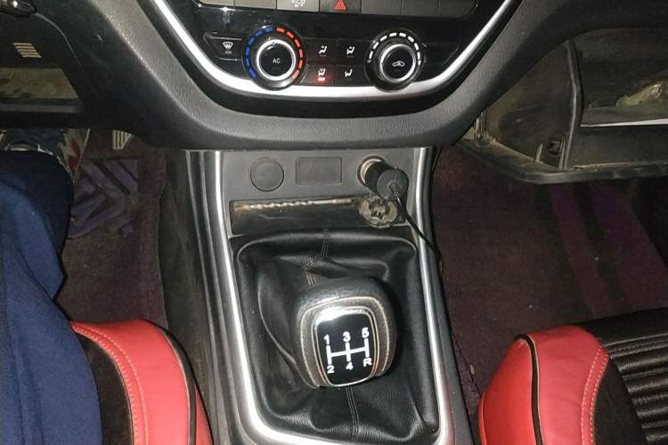 Used Isuzu JLM 2020 2.8T Classic Two-Wheel Drive Diesel Euro VI Comfort Plus Extended Version JE493ZLQ6E
