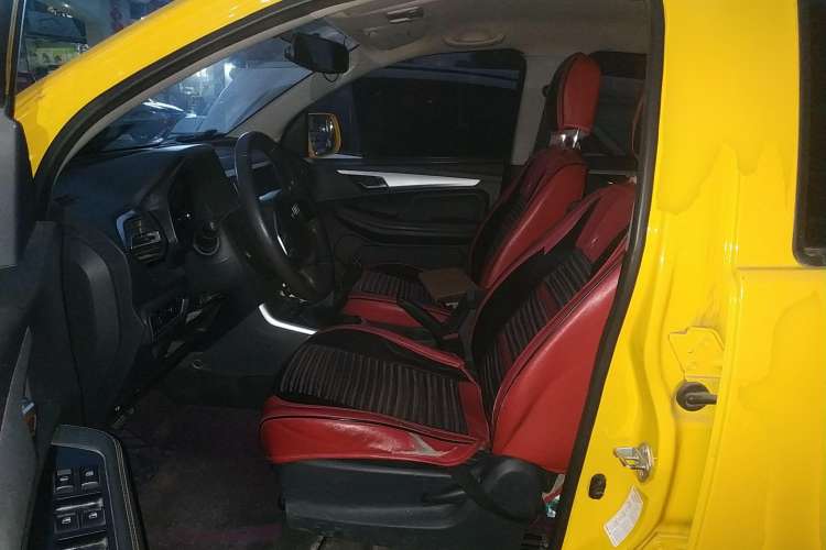 Used Isuzu JLM 2020 2.8T Classic Two-Wheel Drive Diesel Euro VI Comfort Plus Extended Version JE493ZLQ6E
