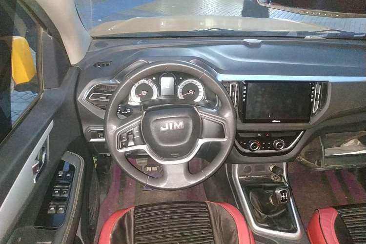 Used Isuzu JLM 2020 2.8T Classic Two-Wheel Drive Diesel Euro VI Comfort Plus Extended Version JE493ZLQ6E
