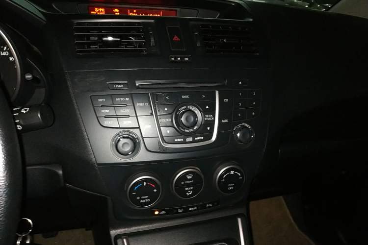 Used Mazda Mazda 5 2011 2.0L Manual Comfort Edition
