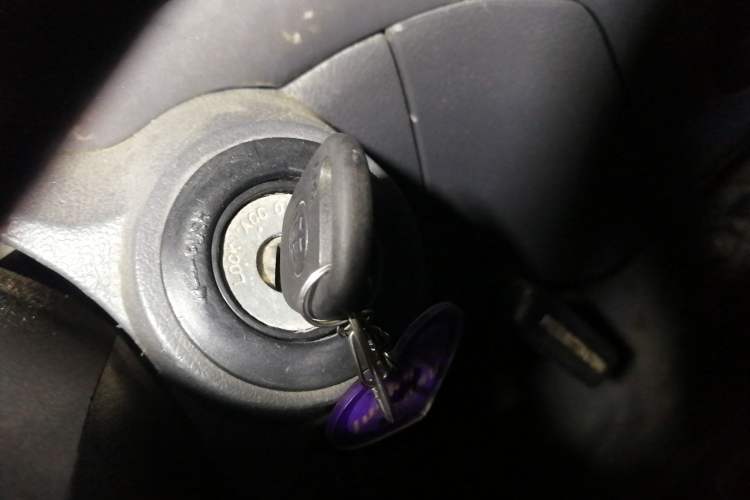 Used Foton Scenic 2014 2.0L Express Classic Short-Wheelbase High-Roof 491EQ4A