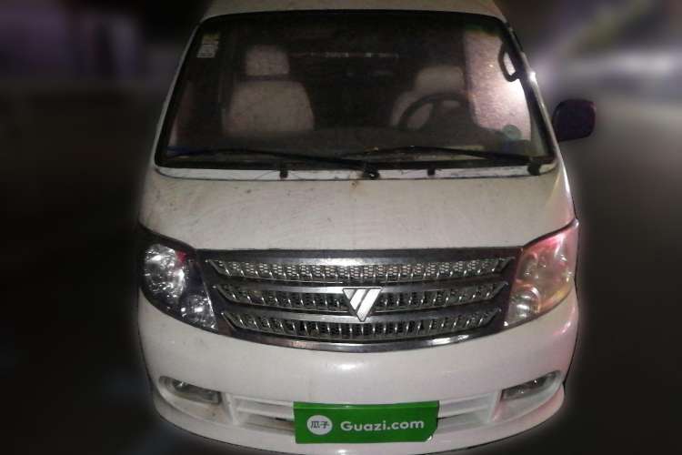 Used Foton Scenic 2014 2.0L Express Classic Short-Wheelbase High-Roof 491EQ4A