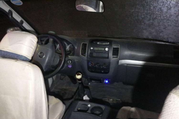 Used Foton Scenic 2014 2.0L Express Classic Short-Wheelbase High-Roof 491EQ4A