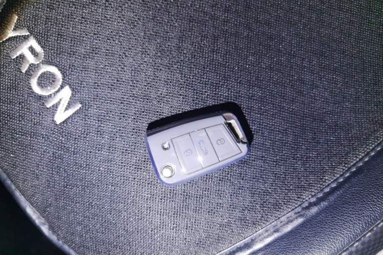 Used Volkswagen Tayron X 2020 330TSI Two-Wheel Drive Luxury Smart Connectivity Version Vehicle Key