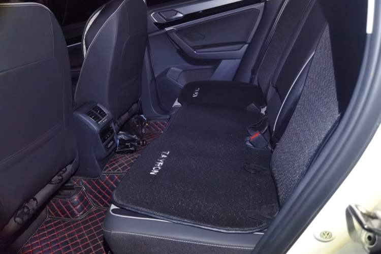 Used Volkswagen Tayron X 2020 330TSI Two-Wheel Drive Luxury Smart Connectivity Version Left Rear Seat