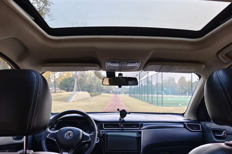 Used Dongfeng Fengon 580 2017 Revised Version 1.5T CVT Luxury Edition