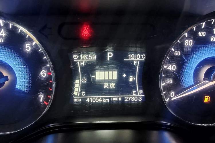 Used Dongfeng Fengon 580 2017 Revised Version 1.5T CVT Luxury Edition