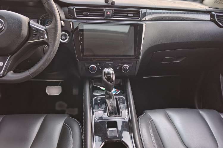 Used Dongfeng Fengon 580 2017 Revised Version 1.5T CVT Luxury Edition