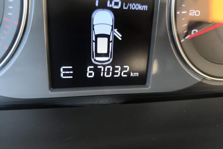 Used Zotye T600 Coupe 2017 1.5T Automatic Luxury Model Odometer Close Up