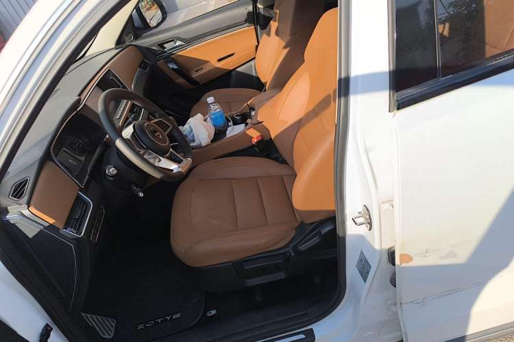 Used Zotye T600 Coupe 2017 1.5T Automatic Luxury Model Left Front Seat