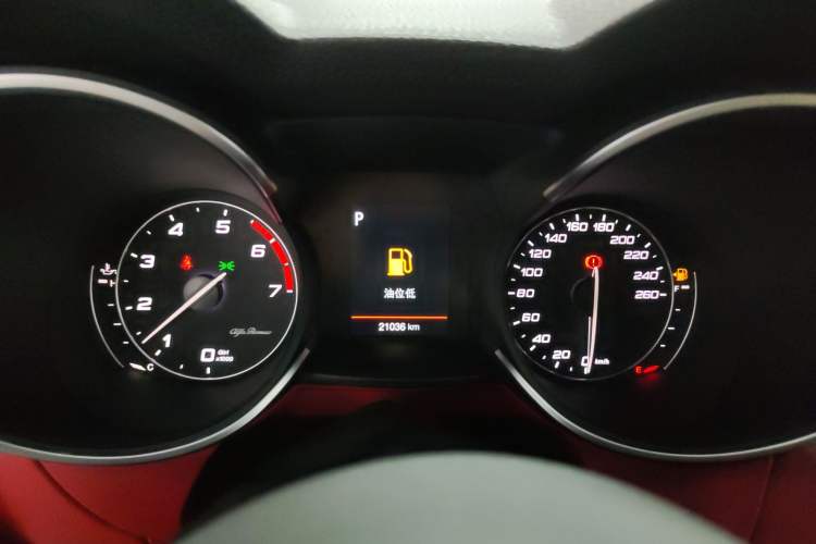 Used Alfa Romeo Stelvio 2017 2.0T 200HP Elite Edition
