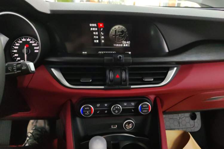 Used Alfa Romeo Stelvio 2017 2.0T 200HP Elite Edition
