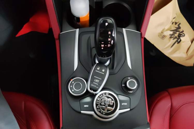 Used Alfa Romeo Stelvio 2017 2.0T 200HP Elite Edition
