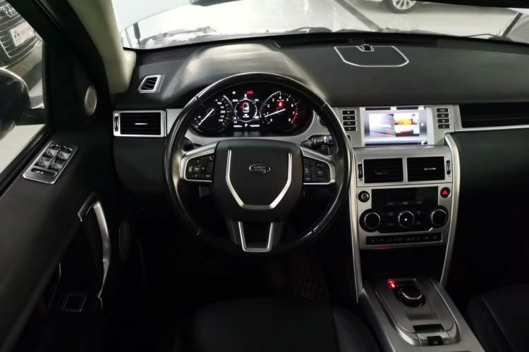 Used Land Rover Discovery Sport 2018 240 PS SE Version
