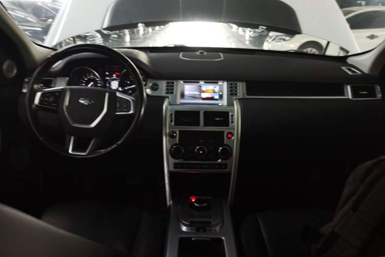 Used Land Rover Discovery Sport 2018 240 PS SE Version
