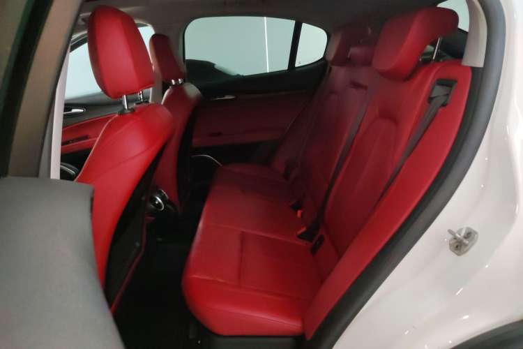 Used Alfa Romeo Stelvio 2017 2.0T 200HP Elite Edition
