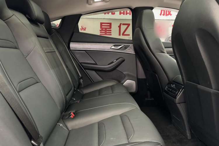 Used SERES SF5 2021 Four-Wheel Drive Freedom Expedition Edition
